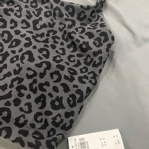 NWT Abercrombie gray cheetah tank - Picture 2 of 5